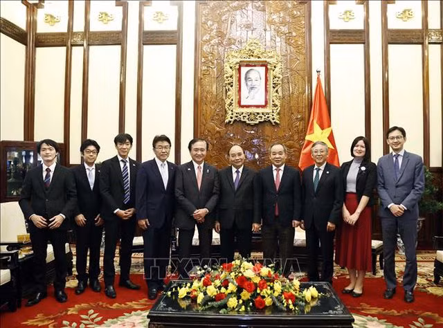 Chủ tịch nước Nguyễn Xuân Phúc tiếp Thống đốc tỉnh Kanagawa (Nhật Bản) -0