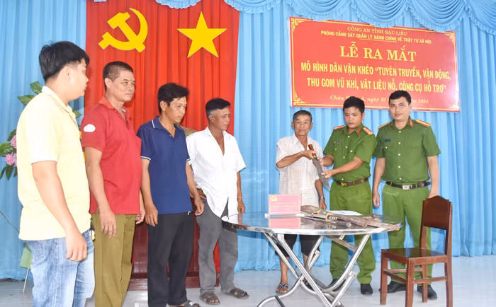 Vì một địa bàn không tiếng nổ -1