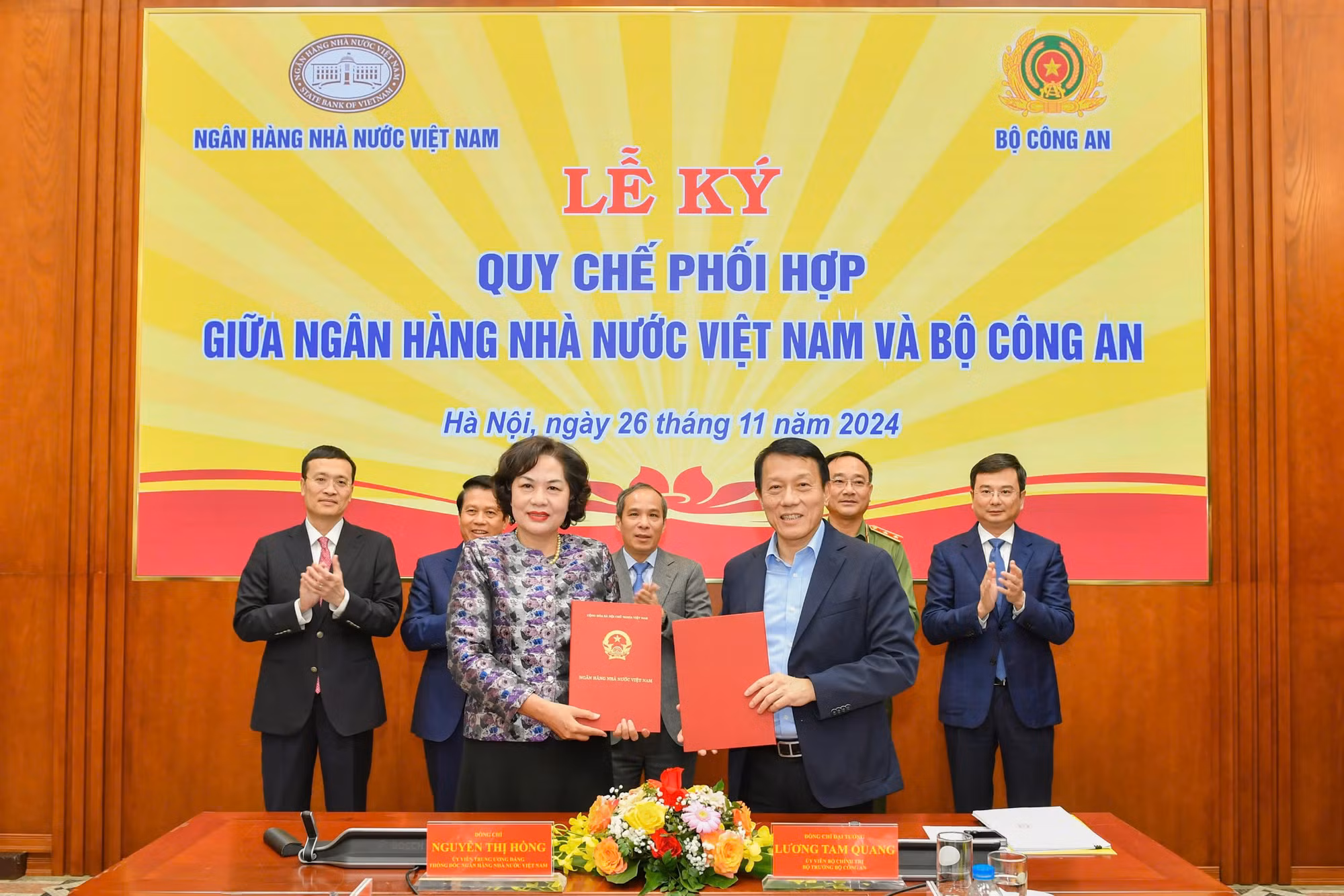 Bộ Công an và Ngân hàng Nhà nước ký quy chế phối hợp trong công tác bảo đảm an ninh, trật tự và lĩnh vực tiền tệ, ngân hàng. -0