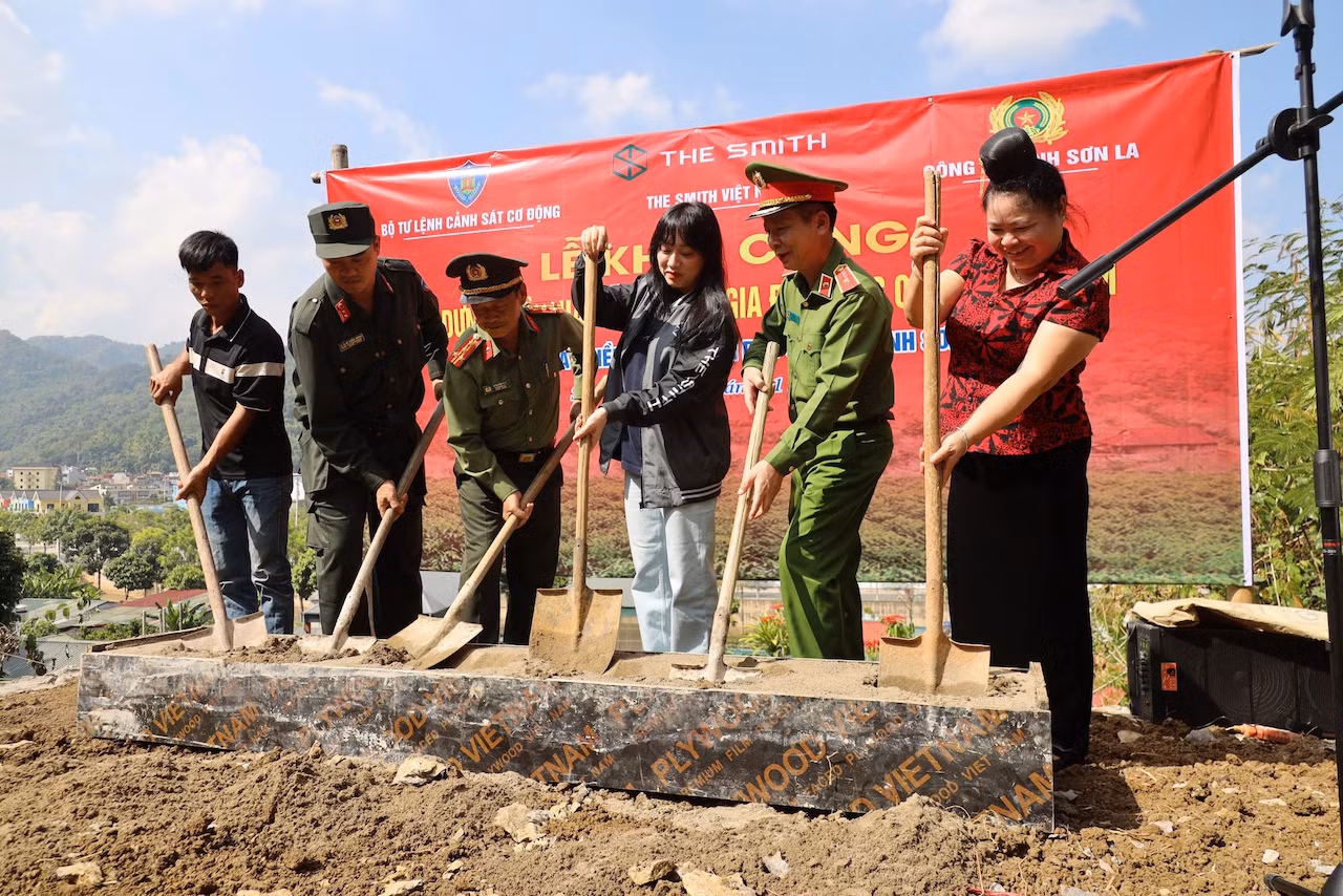Bộ Tư lệnh Cảnh sát cơ động xây 16 nhà nhân ái tặng người dân Sơn La, Đắk Lắk -0