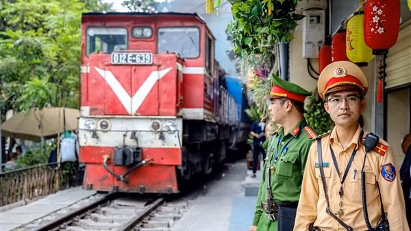 Hà Nội tiếp tục xử lý "cafe đường tàu"