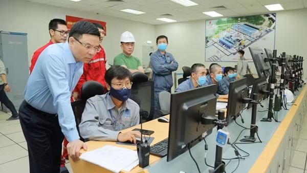 Petrovietnam: “Một đội ngũ – Một mục tiêu”, cho ngọn lửa năng lượng quốc gia luôn rực sáng