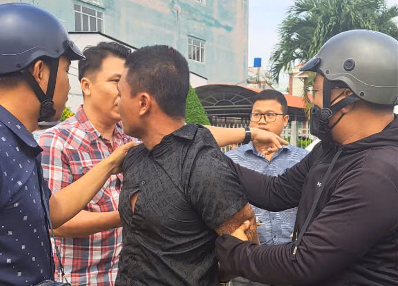 Cướp taxi ở TP Hồ Chí Minh tẩu thoát đến Long An thì bị bắt -0