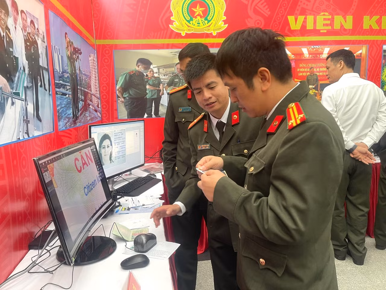 Tập huấn nâng cao kỹ năng sử dụng các phương tiện kỹ thuật nghiệp vụ và hóa chất cho Công an các đơn vị, địa phương -0