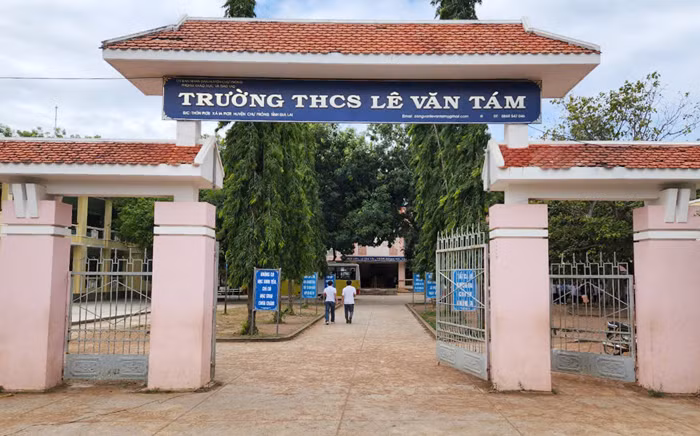 Sau phản ánh của Báo CAND, giáo viên huyện biên giới đã được trả lương -0