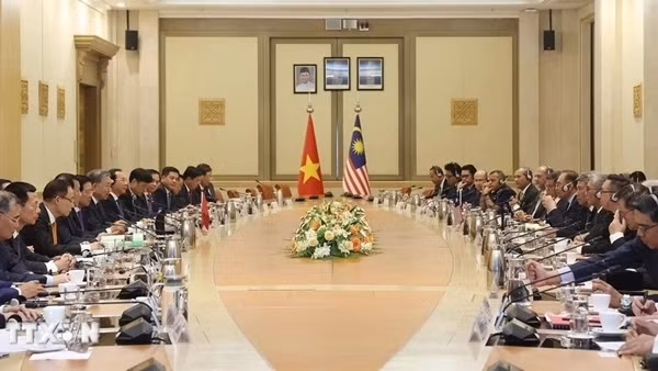 Petrovietnam và Petronas tăng cường hợp tác trong lĩnh vực năng lượng tái tạo