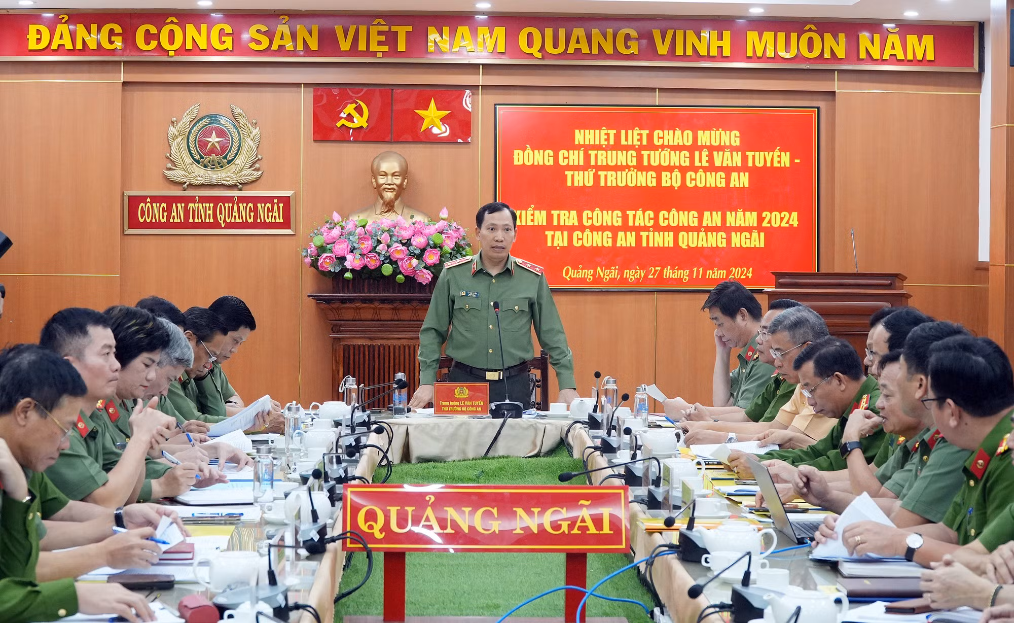Thứ trưởng Lê Văn Tuyến làm việc với Công an tỉnh Quảng Ngãi -0