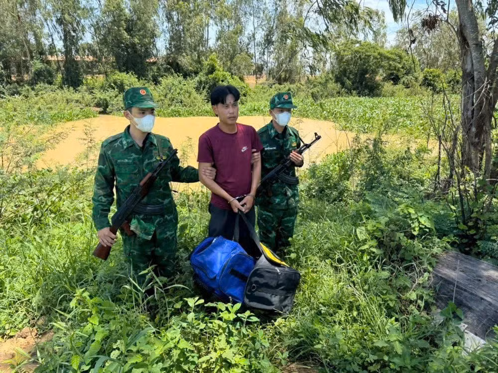 Án tử dành cho đối tượng bơi sông qua biên giới 