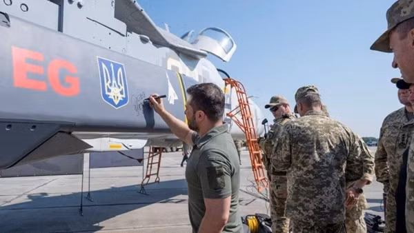 Báo Mỹ: Sau ATACMS, Ukraine bắn tên lửa Storm Shadow vào đất Nga