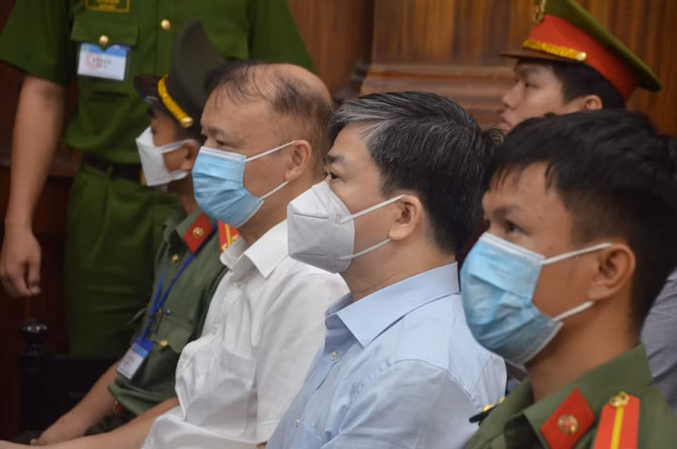 Cựu Bí Thư Tỉnh ủy Bến Tre và cựu Thứ trưởng Bộ Công thương cùng hầu tòa -0