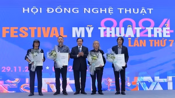 Trao giải và triển lãm Festival mỹ thuật trẻ lần thứ 7 năm 2024