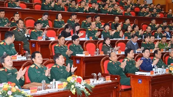 Xây dựng Quân đội nhân dân Việt Nam vững mạnh về chính trị
