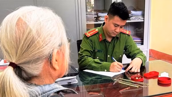 Công an phường phối hợp ngăn chặn kịp thời vụ giả danh cán bộ Cục ma túy lừa đảo