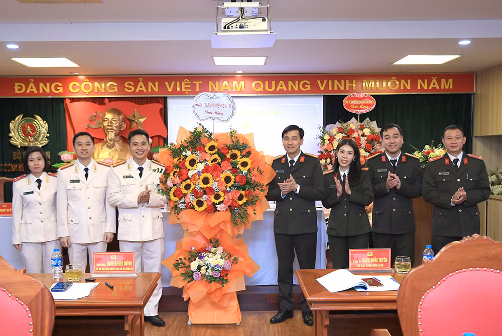 Phát huy vai trò xung kích, sáng tạo của tuổi trẻ Cơ quan UBKT Đảng ủy Công an Trung ương -1