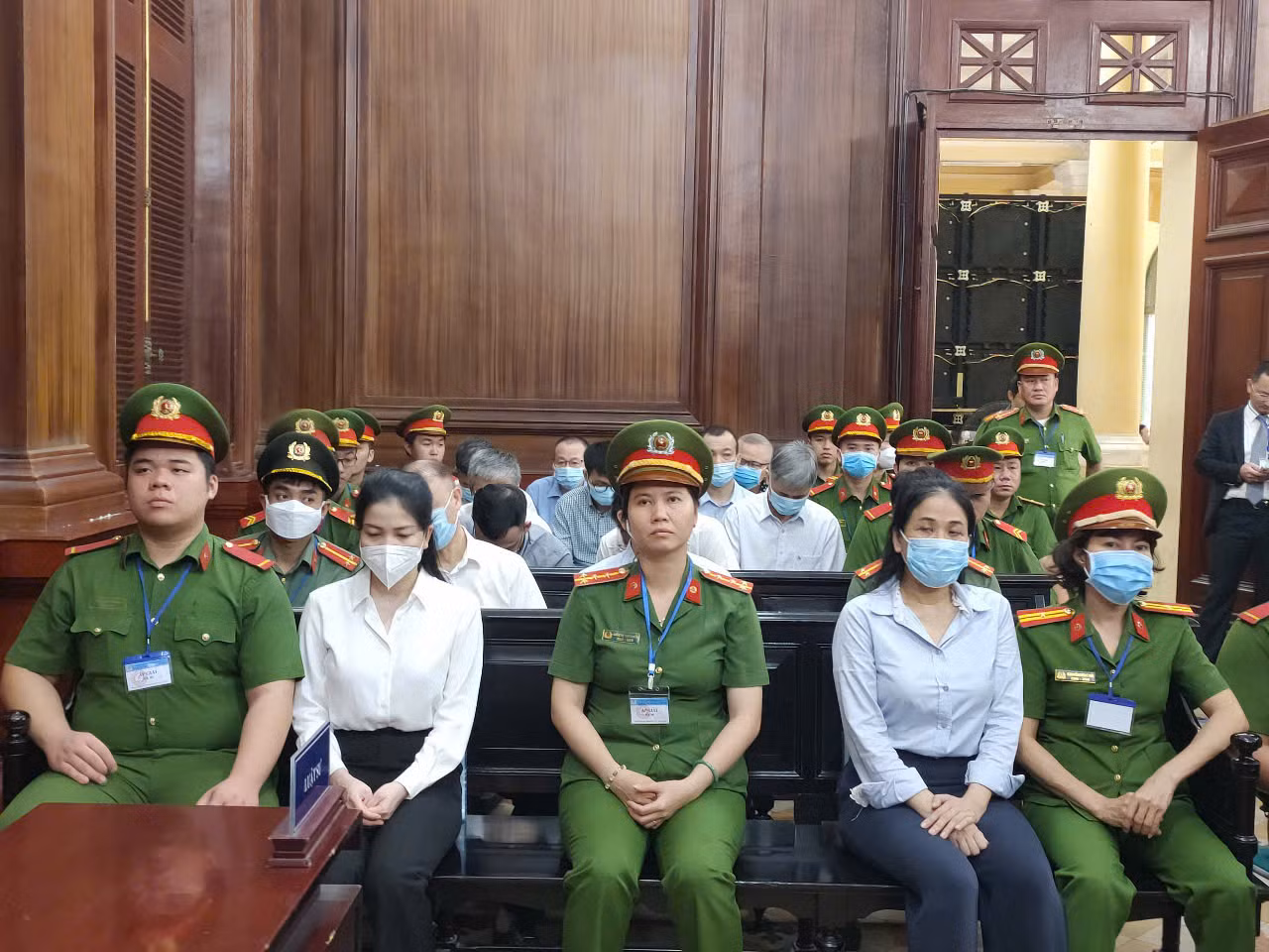 Cựu Bí Thư Tỉnh ủy Bến Tre và cựu Thứ trưởng Bộ Công thương cùng hầu tòa -0