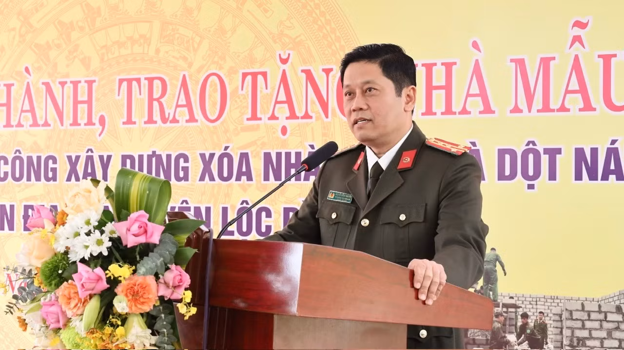 Bộ Công an trao tặng nhà mẫu và phát động khởi công xây dựng xóa nhà tạm, nhà dột nát trên địa bàn tỉnh Lạng Sơn -0