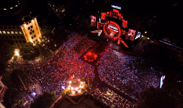 Viettel Y- Fest 2024 “đốt cháy” phố đi bộ Hà Nội với dàn nghệ sỹ và công nghệ trình diễn đỉnh cao -0