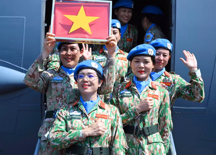 Bảo vệ Tổ quốc từ sớm, từ xa -0