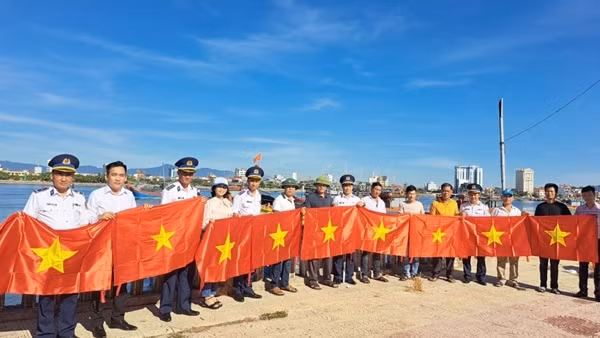 Tuyên truyền Luật Cảnh sát biển Việt Nam đến với ngư dân 28 tỉnh ven biển