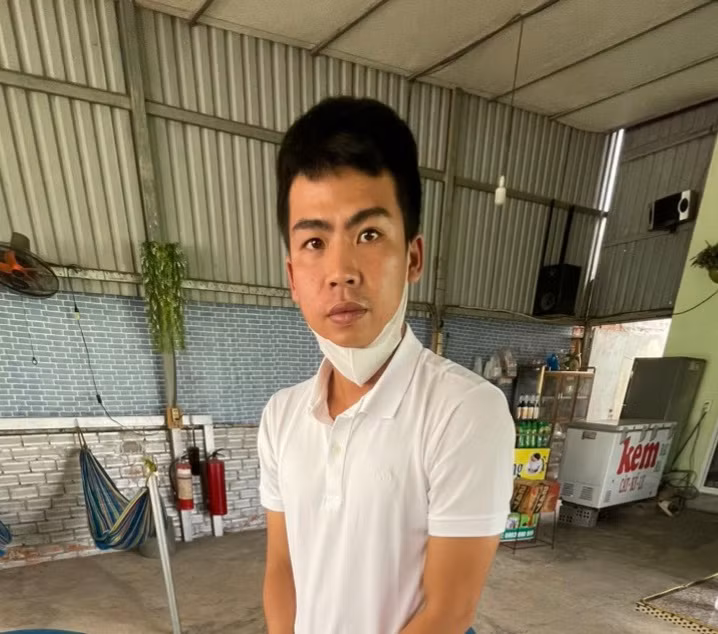 Vay lãi nặng thế chấp bằng...clip khỏa thân -0