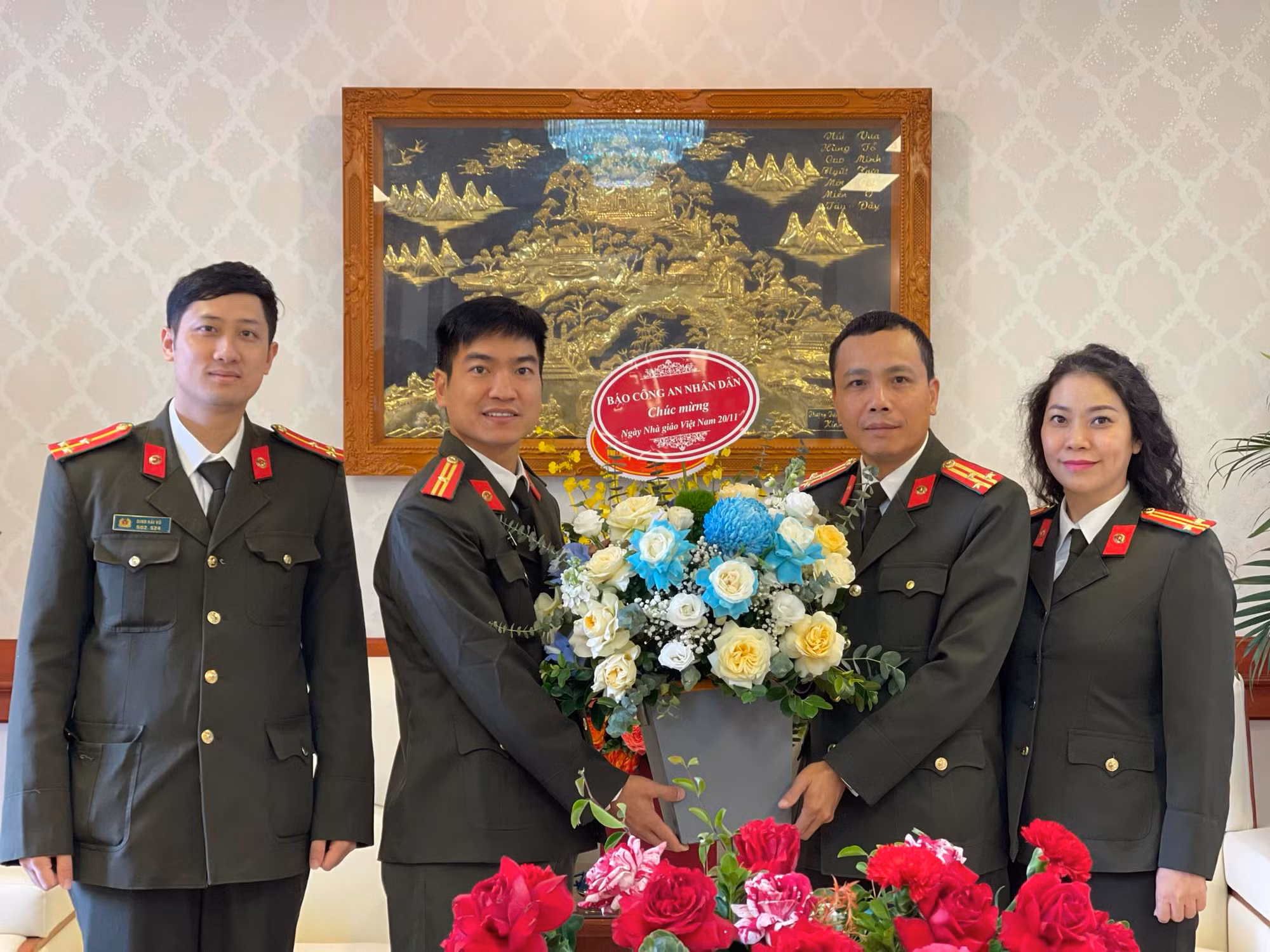 Báo CAND chúc mừng học viện, trường CAND nhân 41 năm Ngày nhà giáo Việt Nam -0