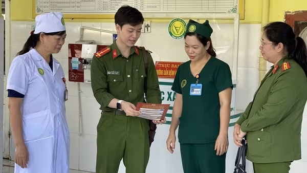 Rút gọn mọi thủ tục nhờ dịch vụ công trực tuyến