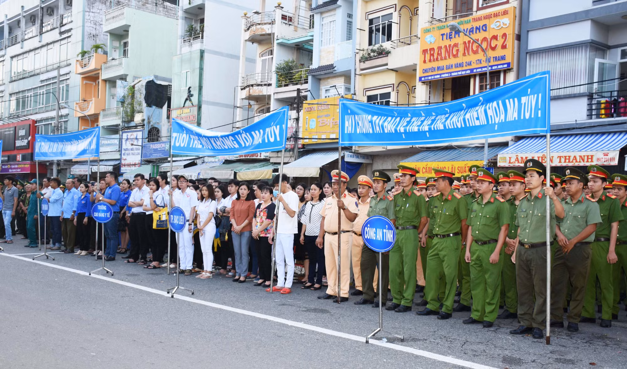 Bạc Liêu đưa gần 400 đối tượng đi cai nghiện ma túy -0