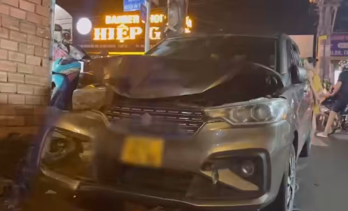 Khởi tố tài xế xe ô tô nhậu say tông hàng loạt phương tiện khiến 3 người thương vong -0