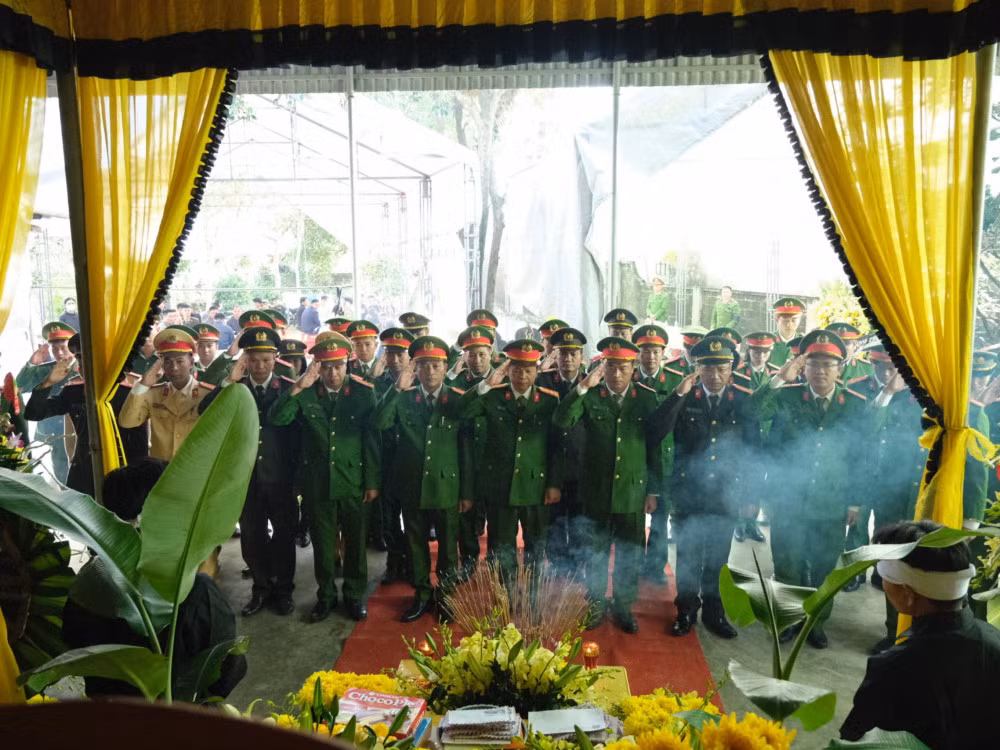 Tiếc thương người cán bộ Công an trung hiếu -0