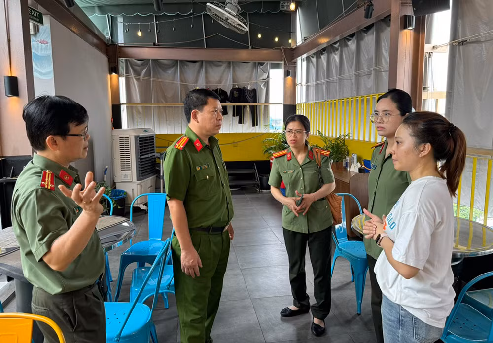 Bộ Công an kiểm tra, giám sát thực hiện Luật Phòng, chống tác hại của thuốc lá tại nhà hàng, khách sạn -0