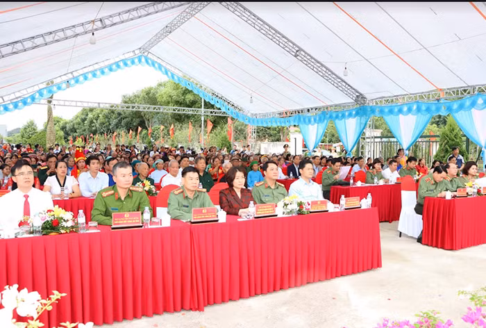 Thứ trưởng Lê Quốc Hùng dự Ngày hội đại đoàn kết toàn dân tộc phường Quyết Tiến, TP Lai Châu -0