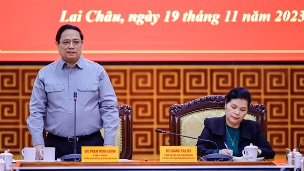 Làm bằng được các công trình hạ tầng lớn để kết nối Lai Châu với trong nước và quốc tế