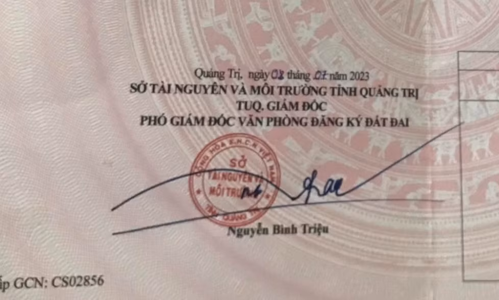 Lừa cầm cố sổ đỏ giả chiếm đoạt 200 triệu đồng