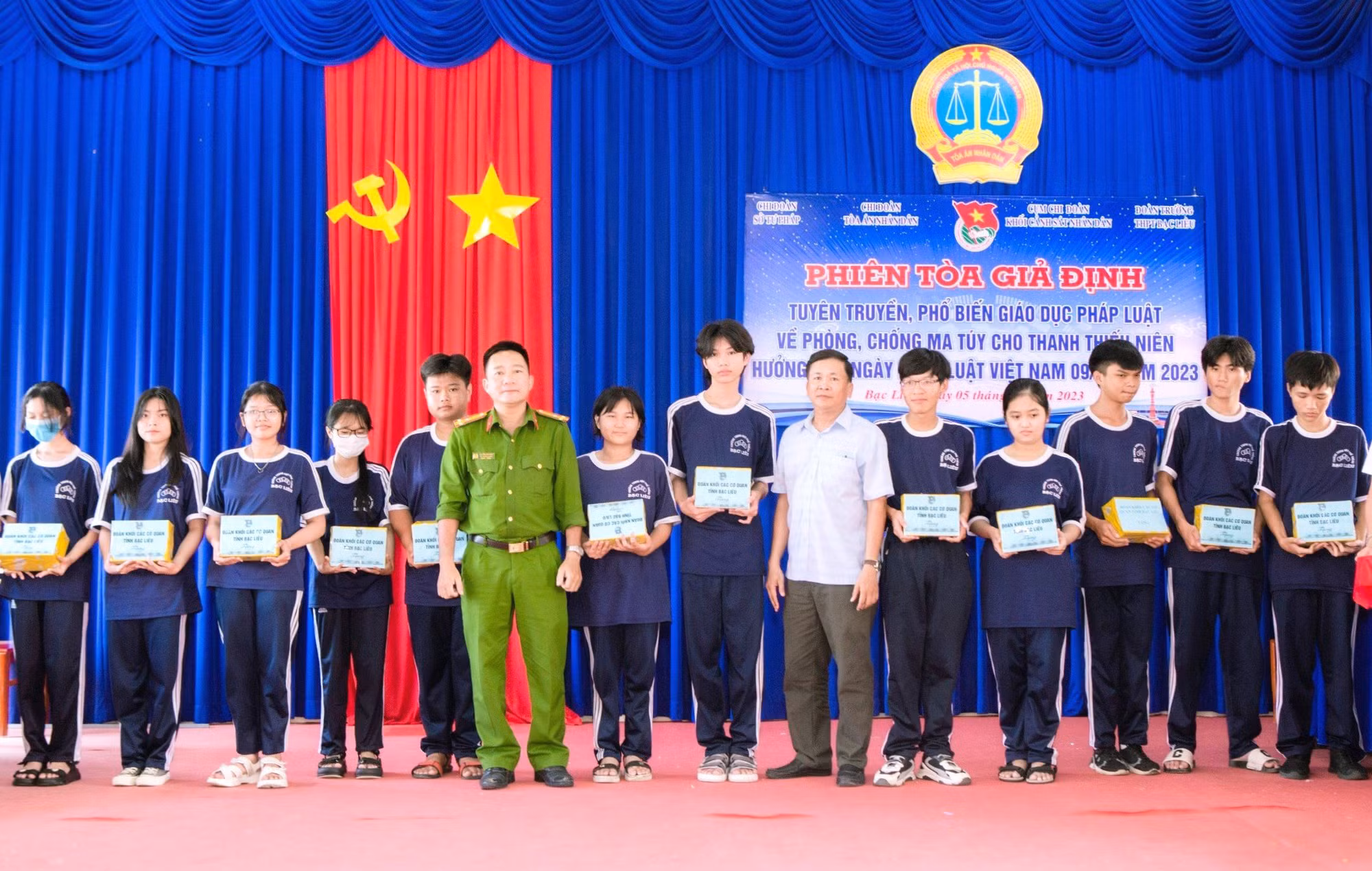 Bạc Liêu đưa gần 400 đối tượng đi cai nghiện ma túy -0