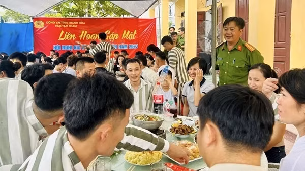 Thắp sáng niềm tin từ “Hội nghị gặp gỡ gia đình phạm nhân”