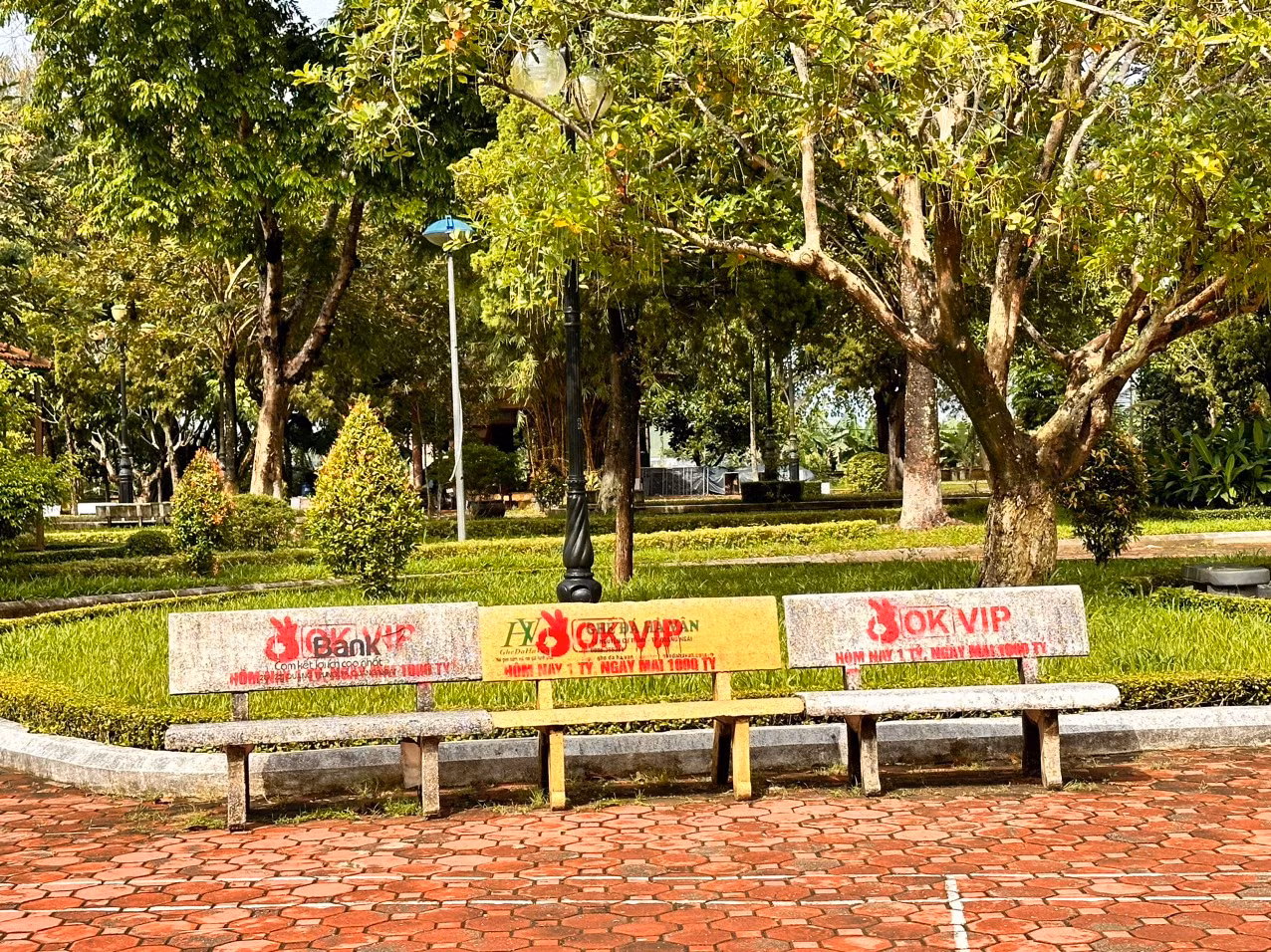 Quảng Ngãi: Truy xét đường dây sơn trang web đánh bạc lên ghế từ Campuchia -0