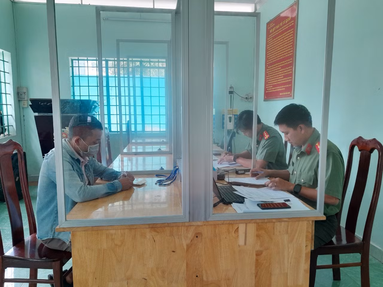 Bị phạt 30 triệu đồng vì đăng tải thông tin xuyên tạc trên mạng xã hội -0