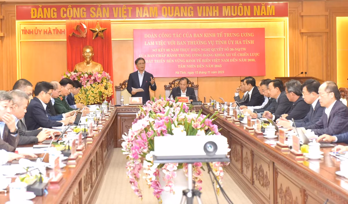 “Đưa Hà Tĩnh trở thành tỉnh mạnh về biển, giàu từ biển” -0
