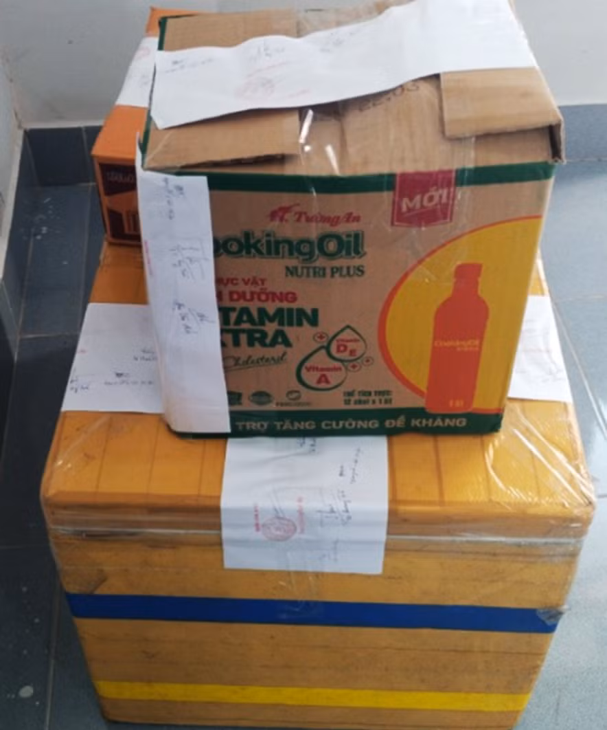 Mua, bán tàng trữ trái phép gần 50kg pháo nổ -0