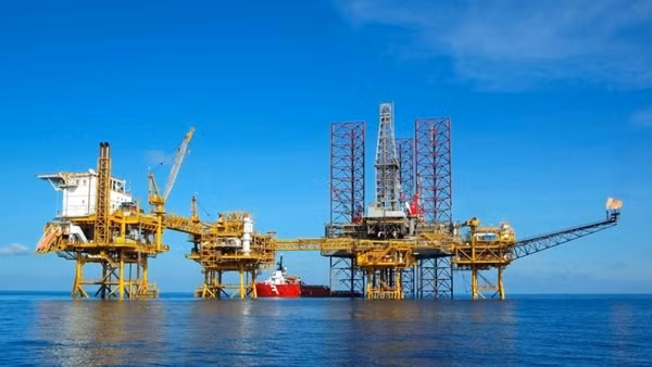 Petrovietnam tiếp tục giữ vững vị trí trong Top 3 doanh nghiệp lớn nhất Việt Nam VNR500