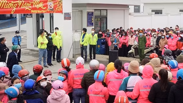 Khó khăn bủa vây doanh nghiệp dệt may, da giày