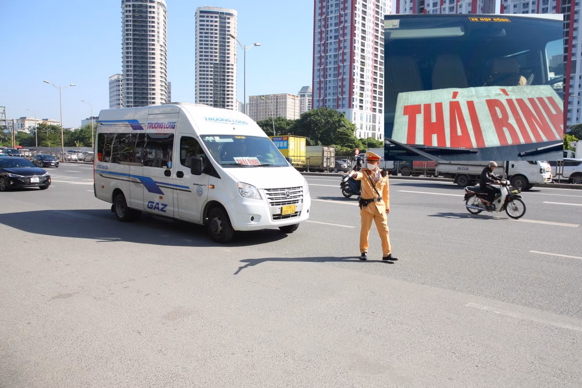 CSGT chặn bắt xe hợp đồng trá hình -0