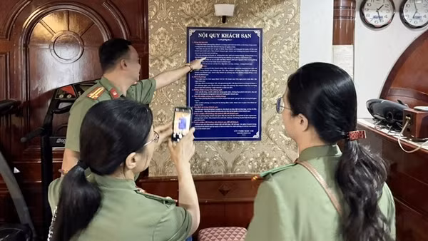 Nhiều khách sạn ở TP Hồ Chí Minh treo biển cấm hút thuốc lá