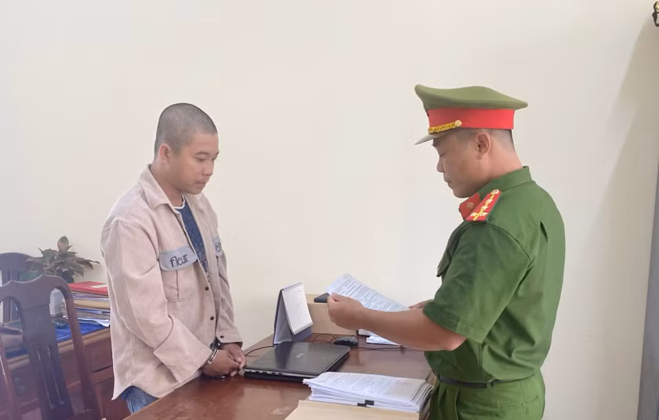 Bắt đối tượng chuyên đột nhập “chôm” tiền người nước ngoài -0