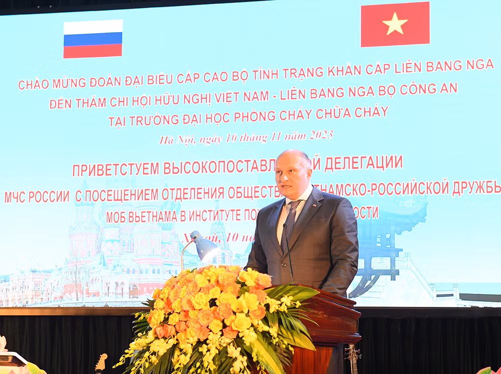 Tăng cường và mở rộng quan hệ đoàn kết, hữu nghị truyền thống Việt Nam – Liên bang Nga -0