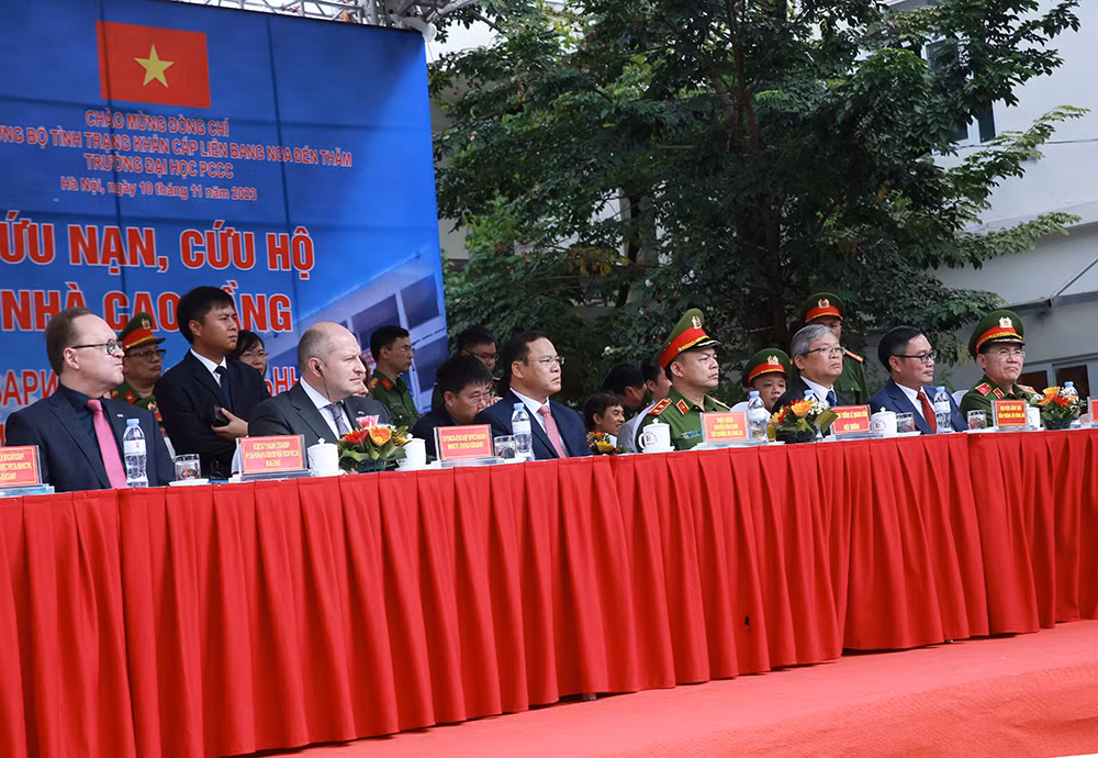 Tăng cường và mở rộng quan hệ đoàn kết, hữu nghị truyền thống Việt Nam – Liên bang Nga -0