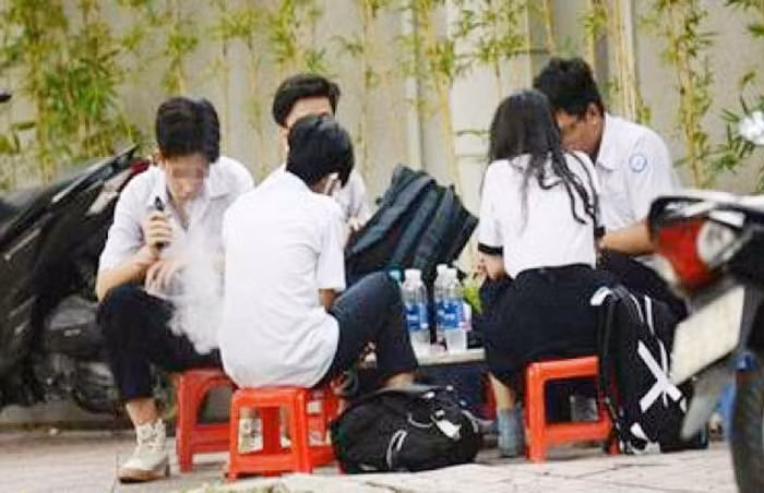 Bảo vệ trẻ em khỏi tác hại nghiêm trọng của thuốc lá điện tử -0