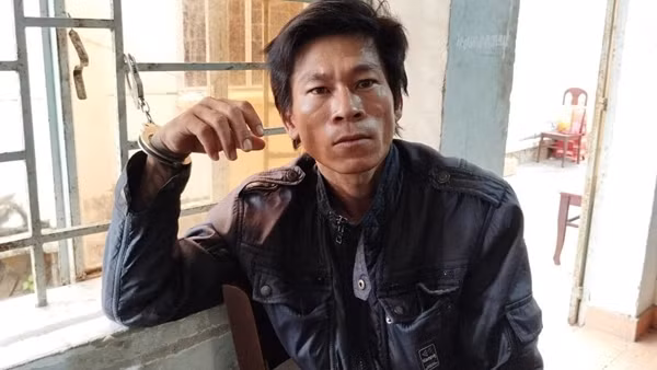 Bắt đối tượng cầm dao chém người đi đường để cướp tài sản