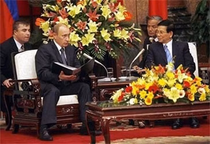 Dấu ấn thú vị trong 4 lần Tổng thống Vladimir Putin tới Việt Nam -0