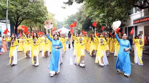 Hà Nội xây dựng lối sống “mỗi người vì mọi người, mọi người vì mỗi người”; -0